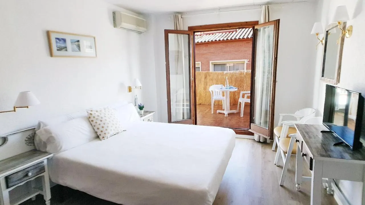 Hotel Mireia Lloret de Mar 0*,