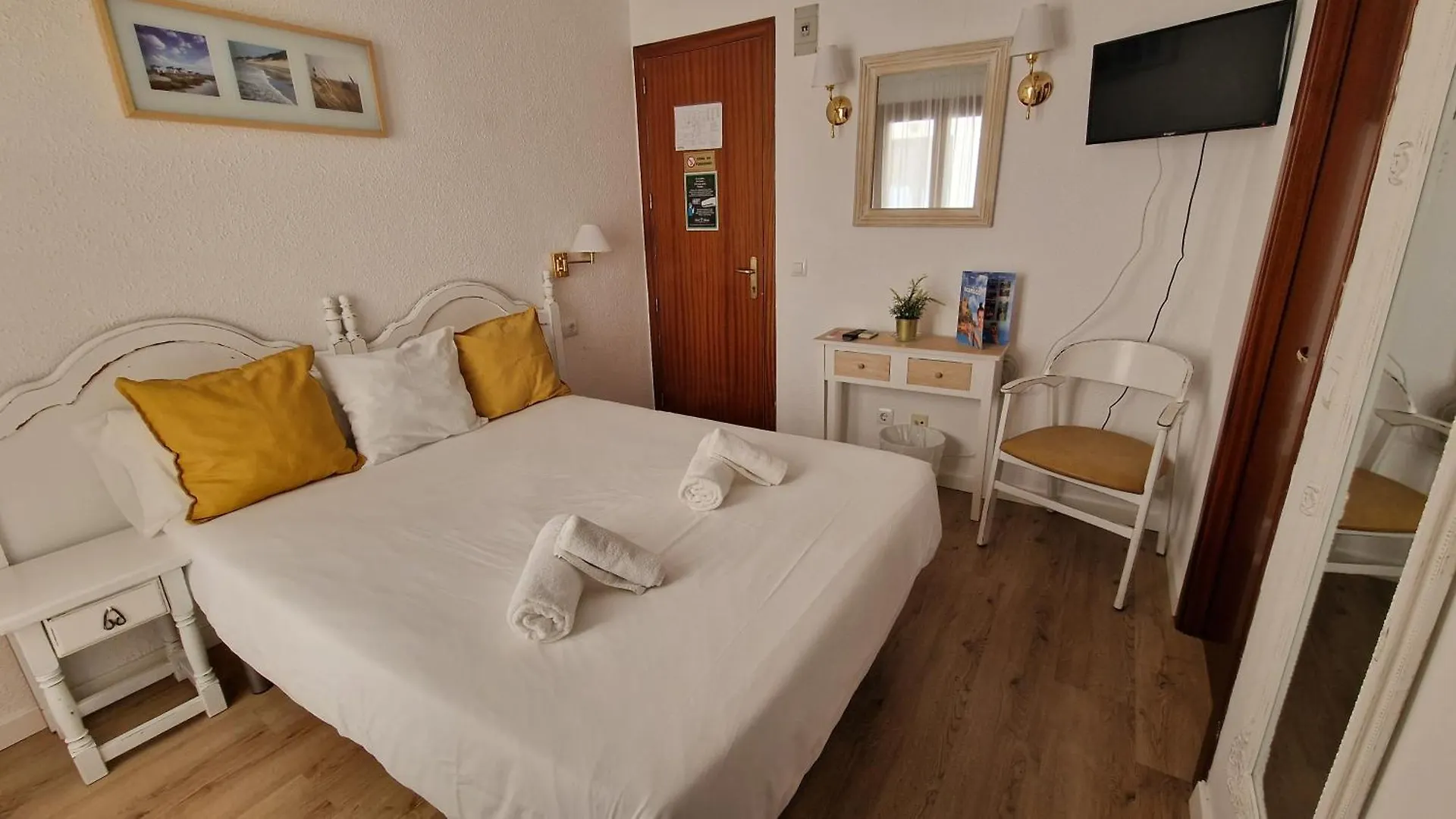 יורט דה מאר Hotel Mireia ספרד